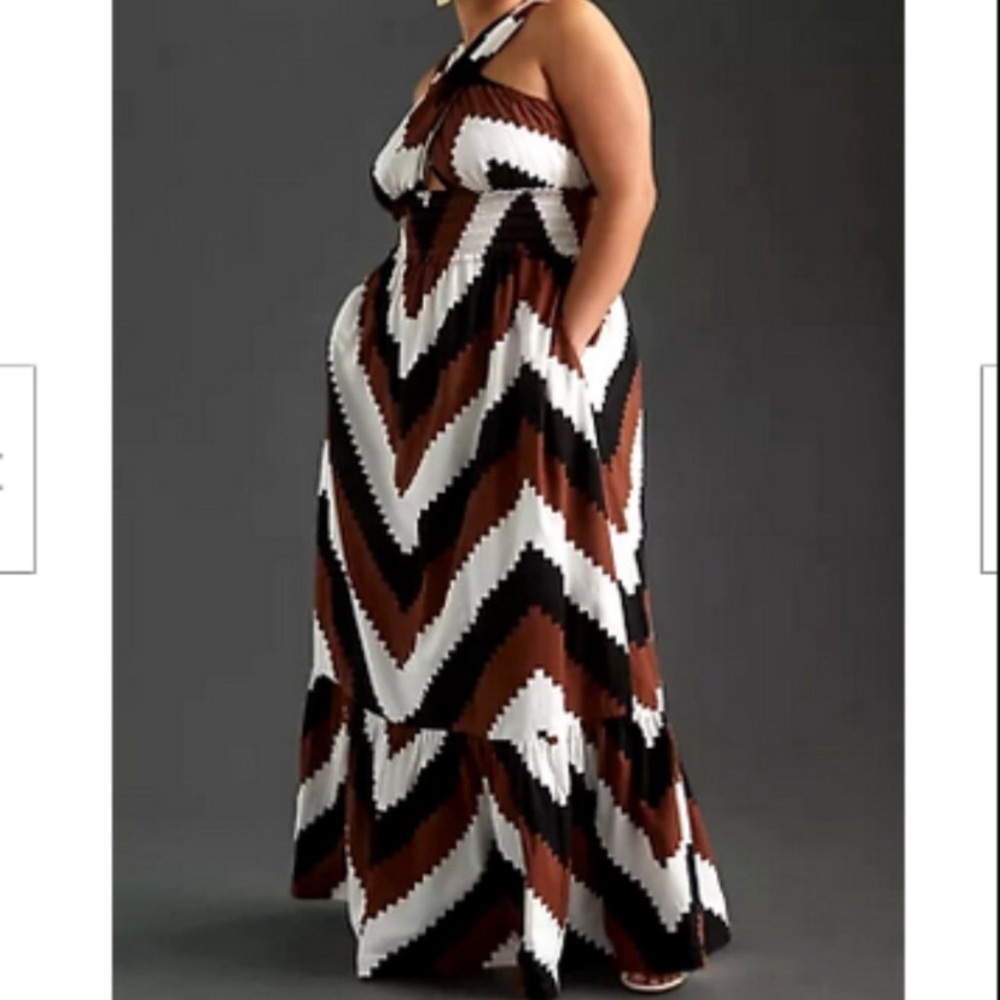 PLENTY BY TRACY REESE
Printed Halter Maxi Dress 2X - Picture 5 of 9